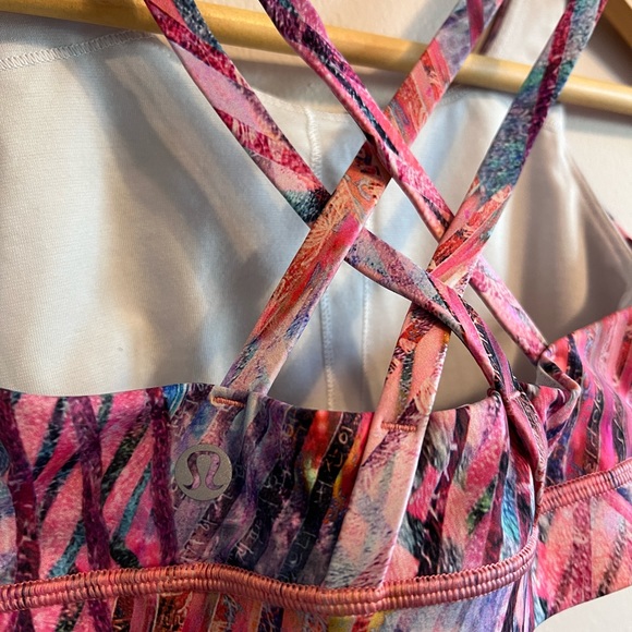 Lululemon Energy Bra *Central Saint Martins Nulux - Picture 6 of 7